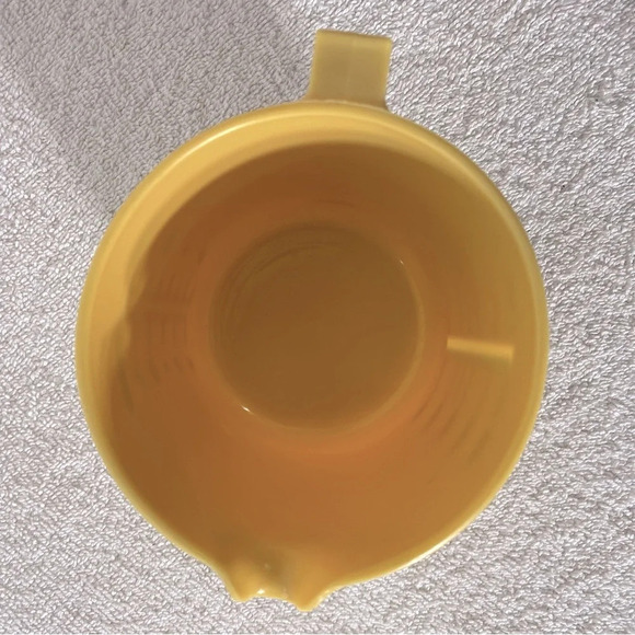 Vintage Crownware Harvest Gold Mustard  Yellow 2 Cup Measuring Cup - Picture 6 of 8